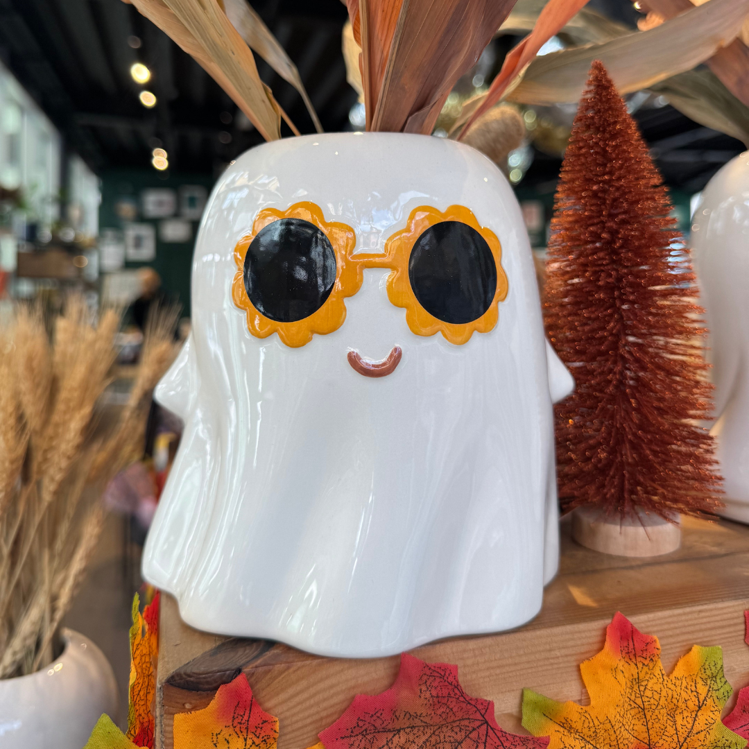 Groovy ghost oil burner and wax warmer